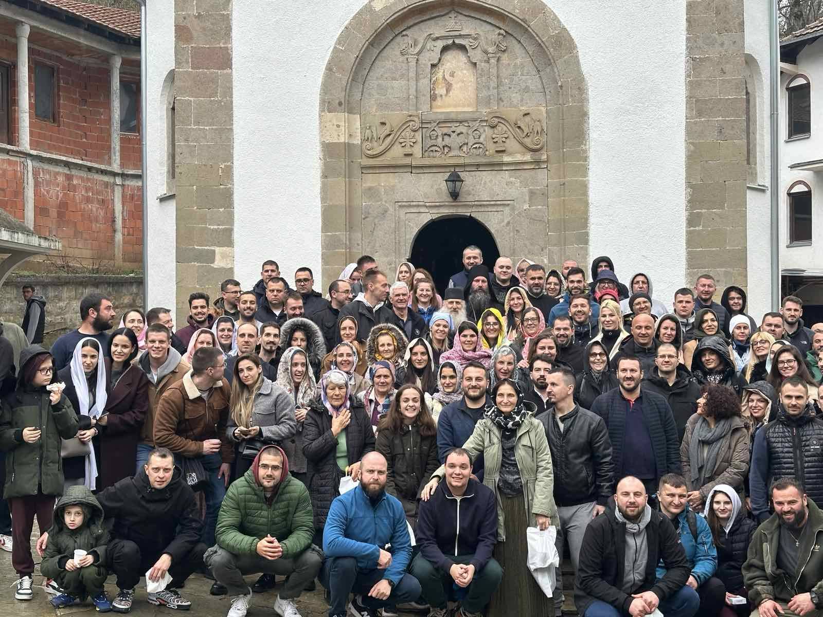Априлско путовање
